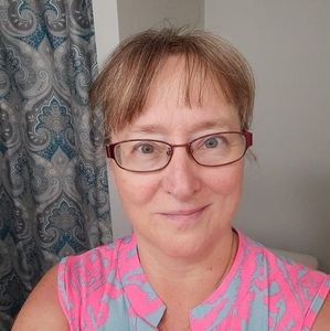 Meet your Posher, Denise
